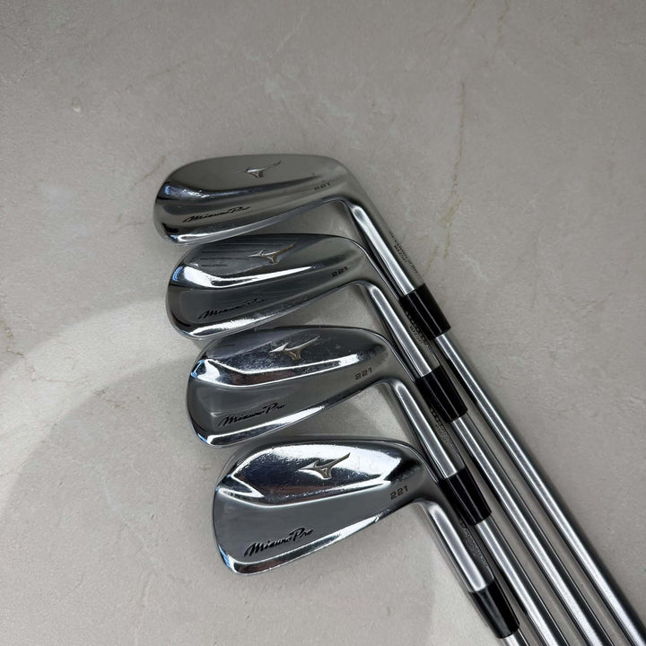 Mizuno Pro 221 Irons